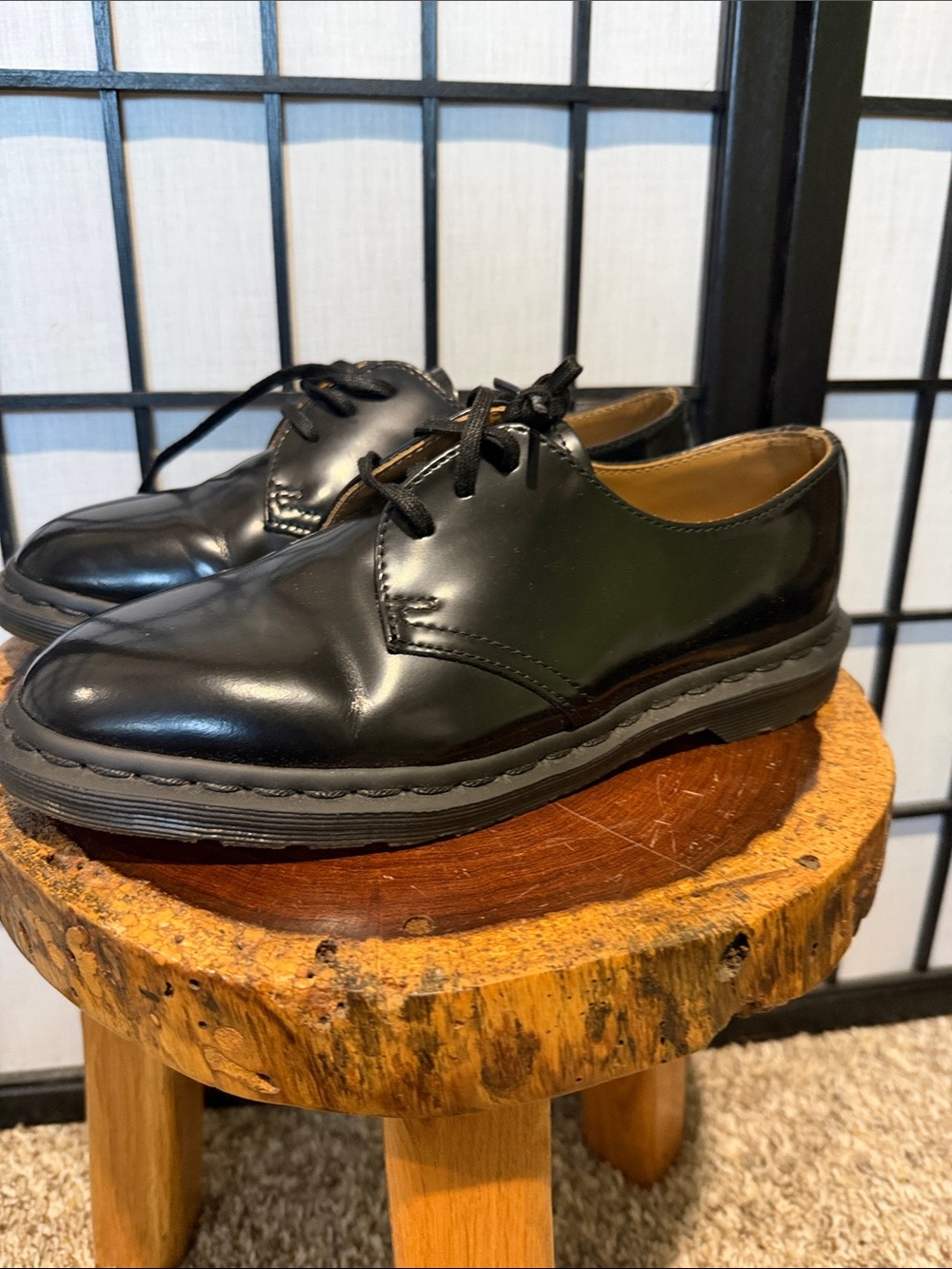 Dr. Martens Black Patent Leather Archie II 37  Derby Shoes RETIRED  Like NEW